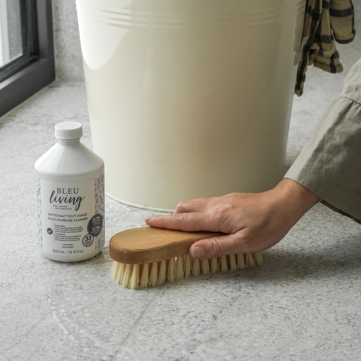 Nettoyant tout usage concentré pour les planchers et autres surfaces
