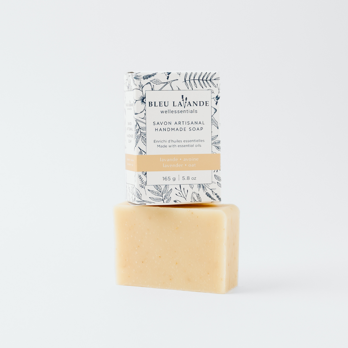 Savon exfoliant lavande-avoine de Bleu Lavande fait à la main