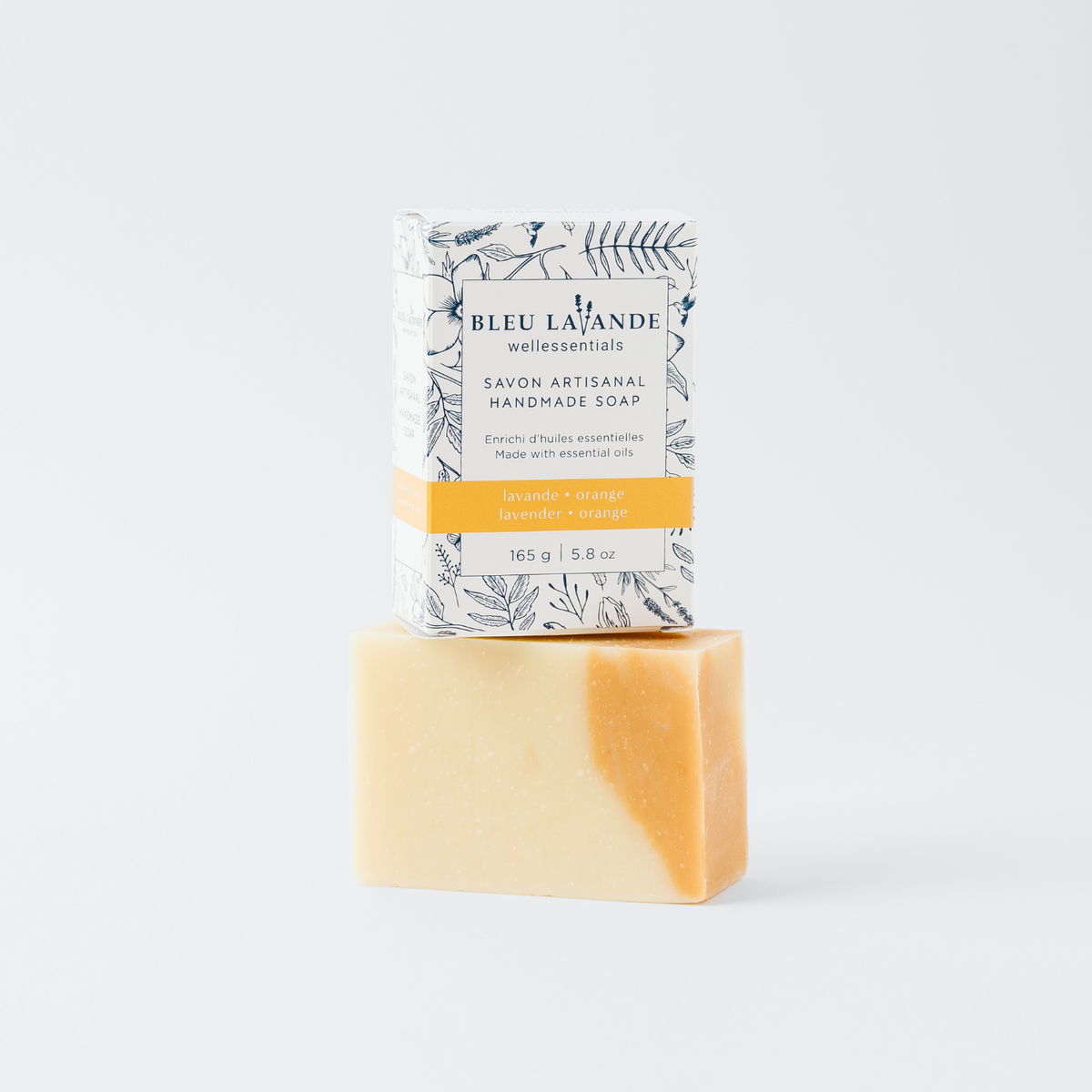 Savon en barre aux huiles essentielles pures de lavande fine et orange douce