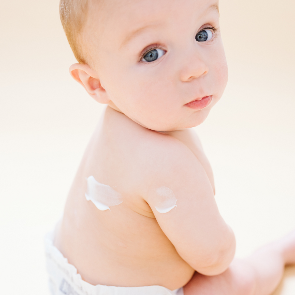 Lait hydratant pour la peau délicate de bébé, sans allergènes